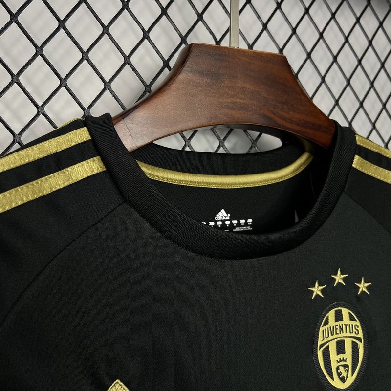 Camisa Retro Juventus 2015/2016 Preto Away