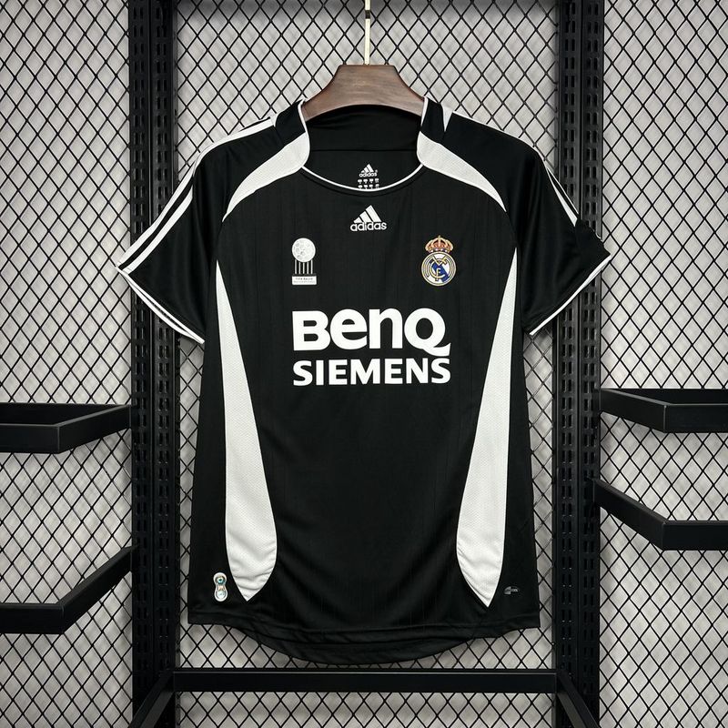 Camisa Retro Real Madrid 2006/2007 Third Preto