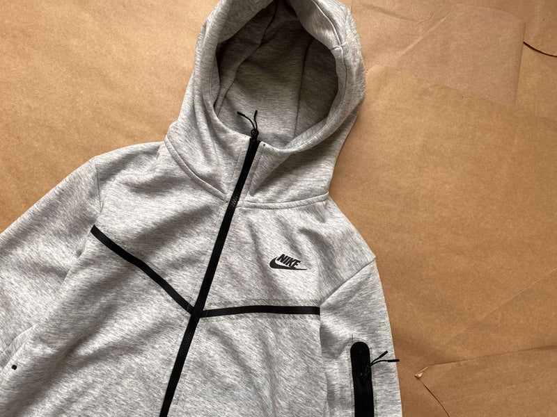 Conjunto Tech Fleece Nike - Cinza