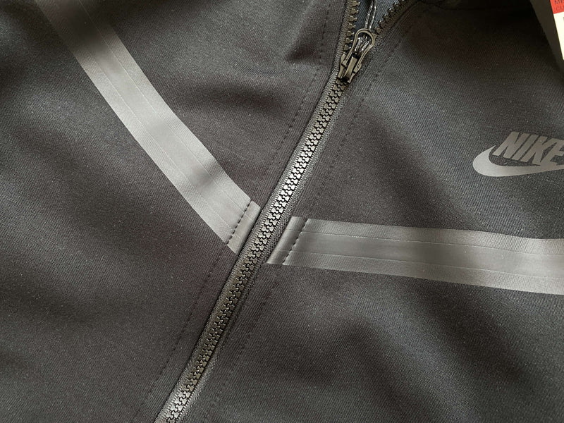 Conjunto Tech Fleece Nike - Preto